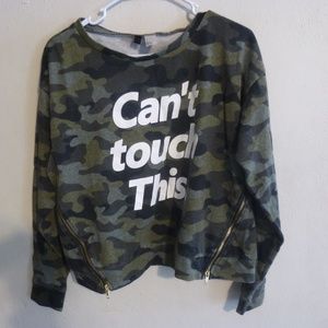 Camo Sweatshirt with zippers